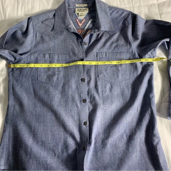 Ariat Relaxed Fit Embroidered Denim Shirt - Picture 8 of 10